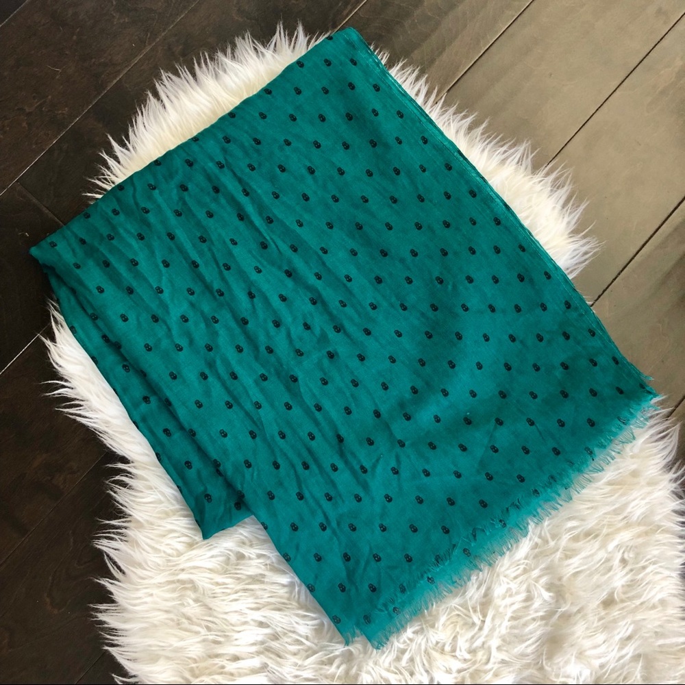 💀 Lightweight Skull Scarf